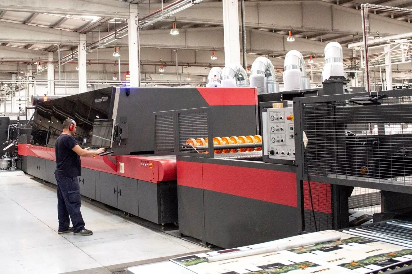 Hinojosa and EFI Achieve the World's First Fogra PSD Certification