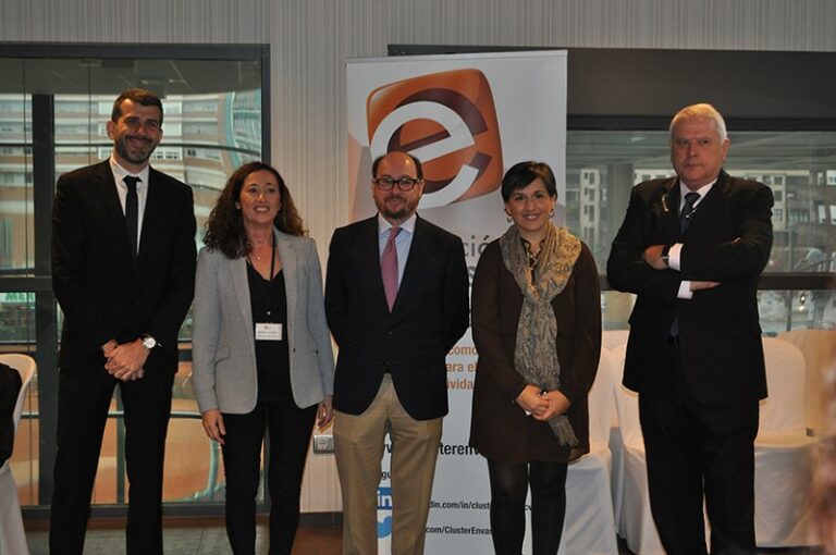 Foto del evento en el que Cipasi apoya al Clúster Innovación Envase y Embalaje al patrocinar el Desayuno con Pernod Ricard